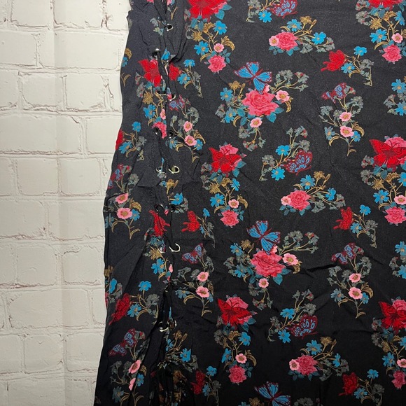 Daisy‎ Street Black Floral Print Midi Skirt with Lace Up Slits Plus Size 3 3x - Picture 3 of 7